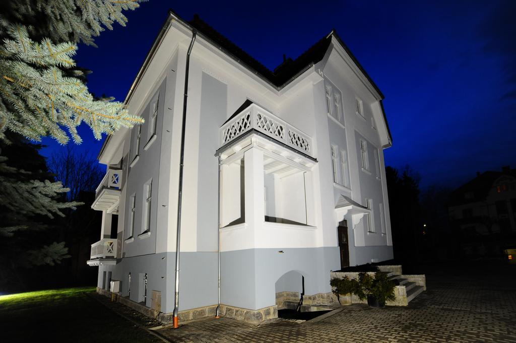 Villa Cervi Cieplice Jelenia Góra Exterior foto