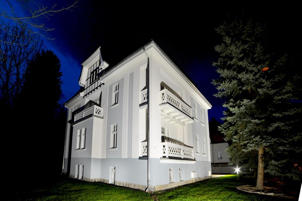 Villa Cervi Cieplice Jelenia Góra Exterior foto